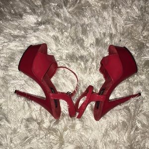 FUNTASMA PLEASER HEELS
